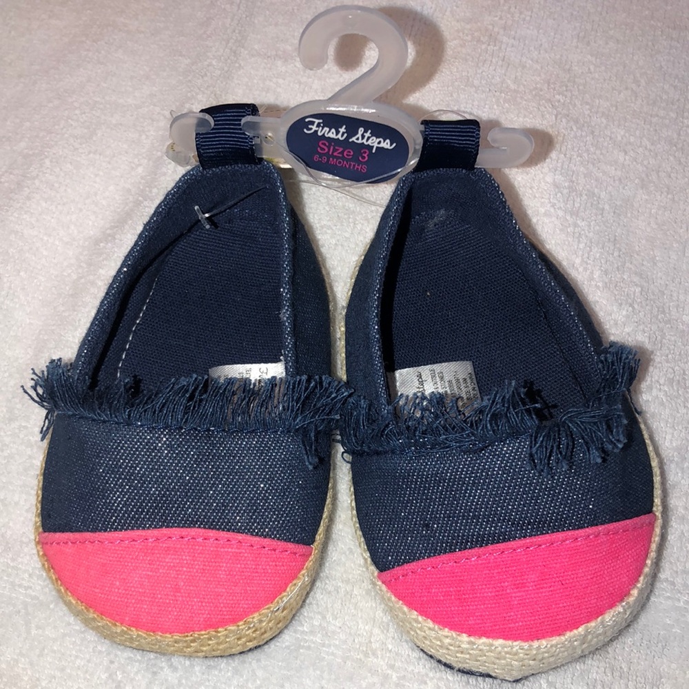 FIRST STEPS size 3; 6-9 months baby shoes NWT